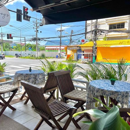 Enjoy'S Beach House & Cafe' Ban Karon Exteriér fotografie