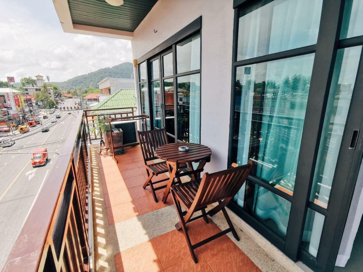 Enjoy'S Beach House & Cafe' Ban Karon Exteriér fotografie