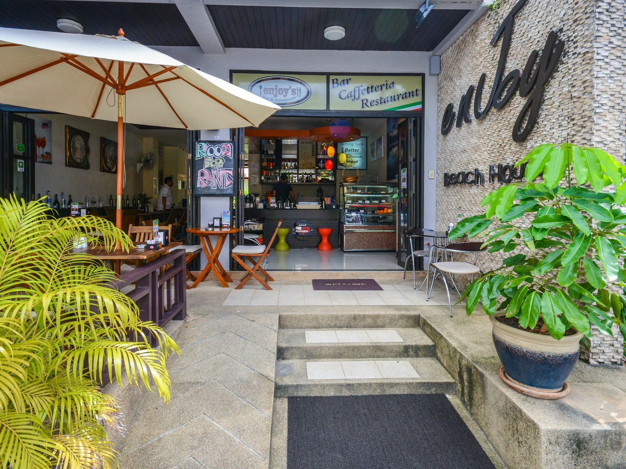 Enjoy'S Beach House & Cafe' Ban Karon Exteriér fotografie